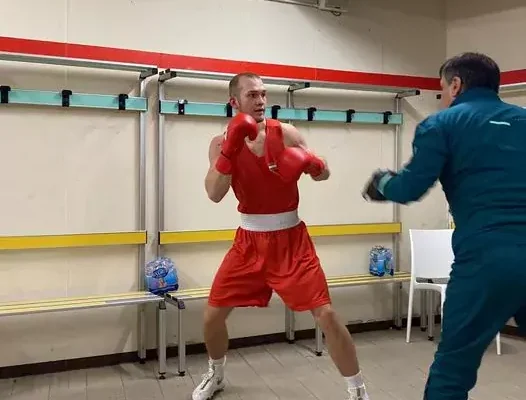 Akilov jobban bírta idegekkel és Magyarország harmadik olimpiai kvótáját szerezte meg.