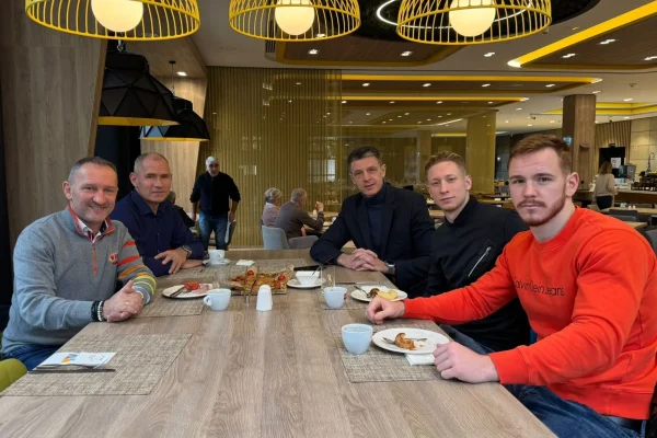 Bajnokok reggelije a Heliában